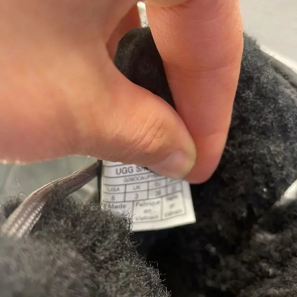 𝅺ugg Adirondack II leopard woman’s waterproof boots - Picture 14 of 14